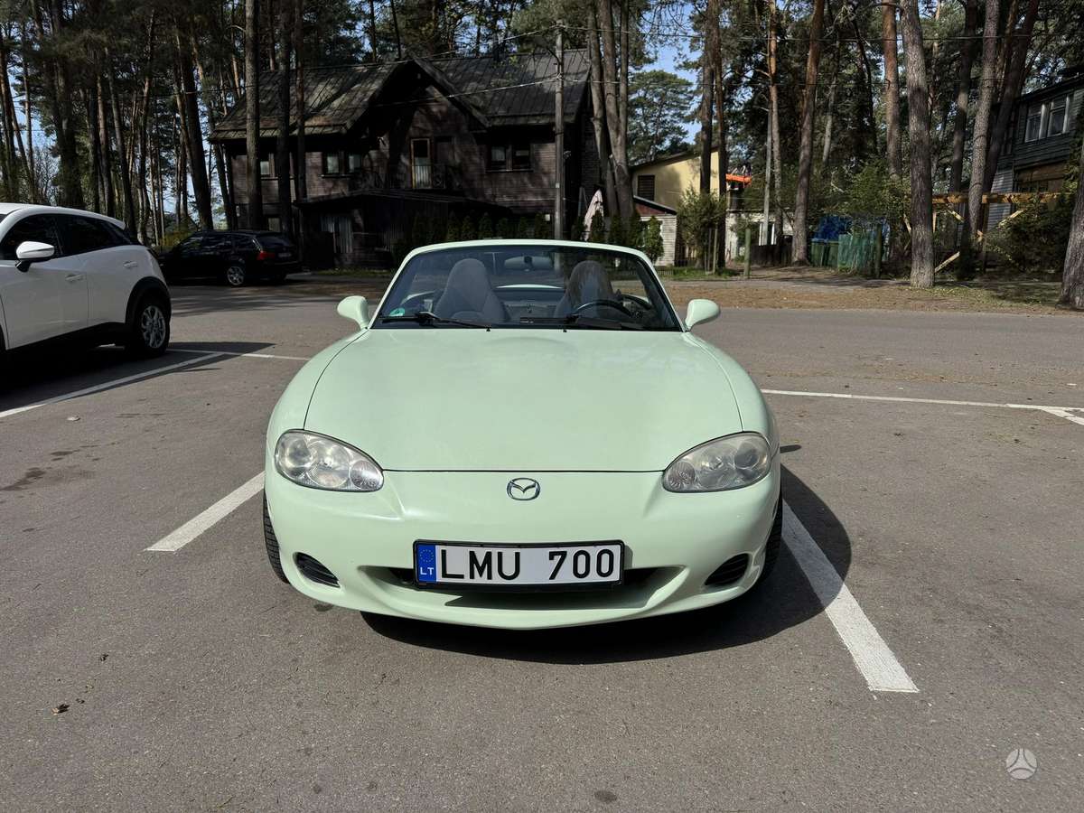 Mazda MX-5, 1.6 l., convertible
