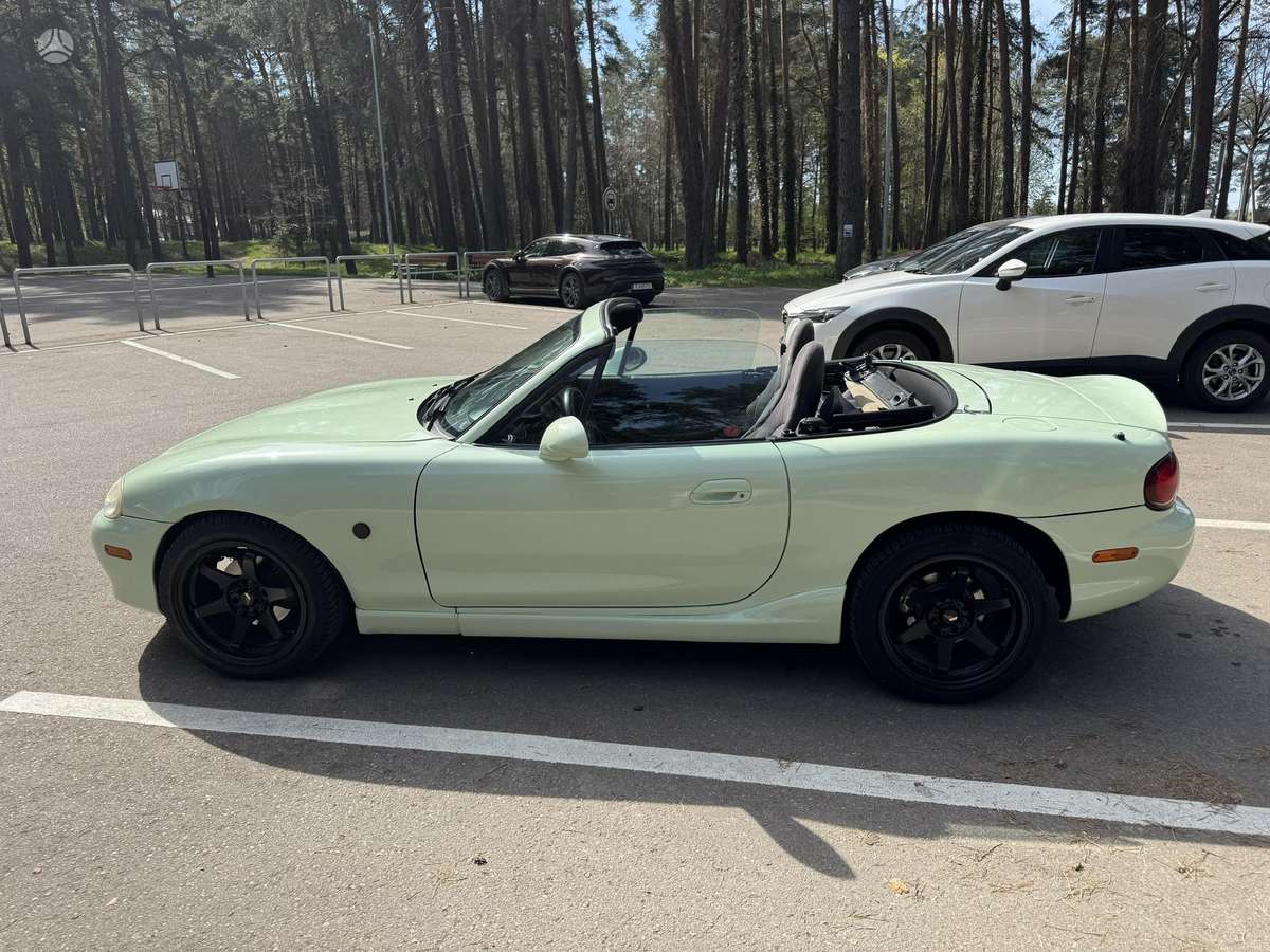 Mazda MX-5, 1.6 l., Кабриолет
