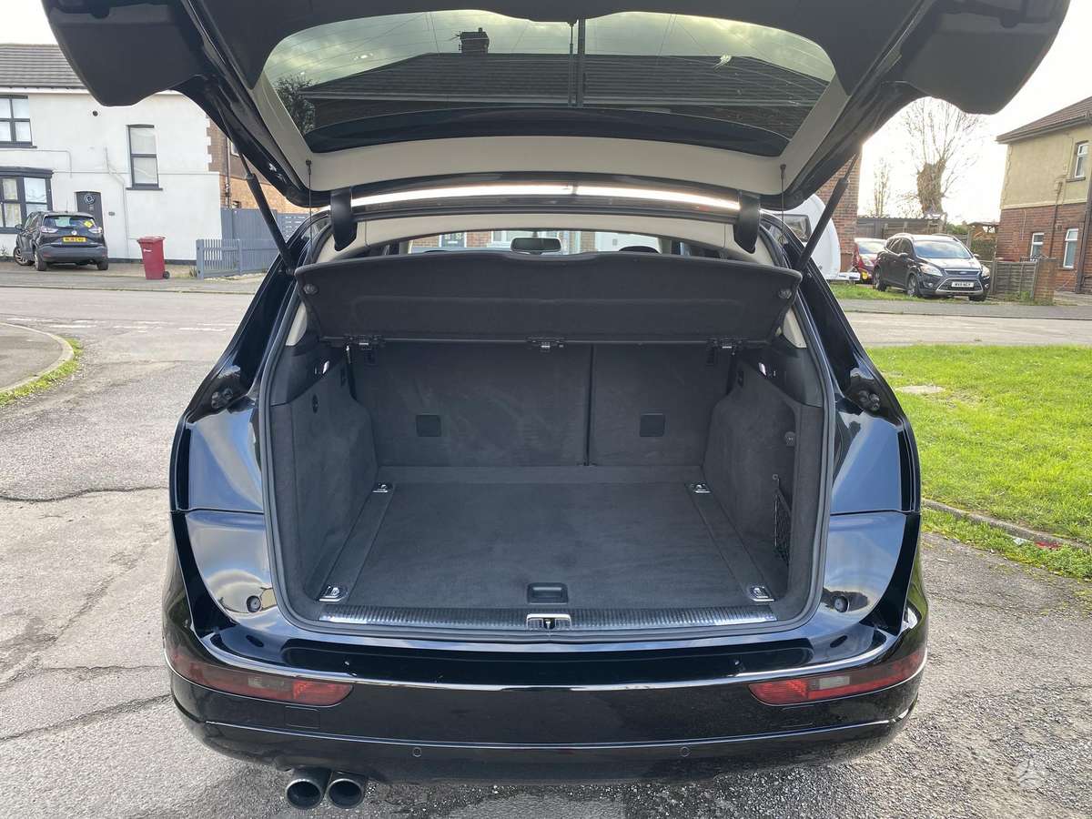 Audi Q5, 2.0 l., Внедорожник / Кроссовер