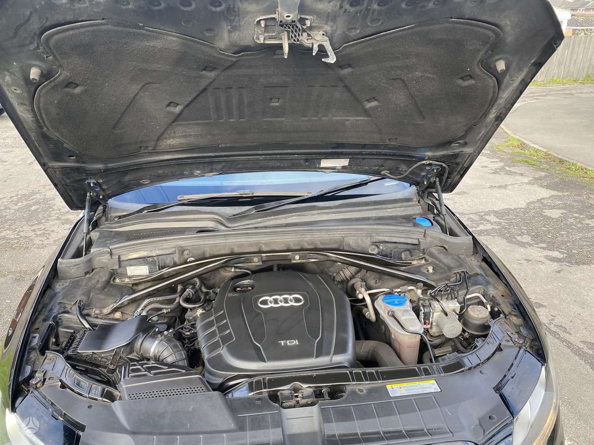 Audi Q5, 2.0 l., Внедорожник / Кроссовер