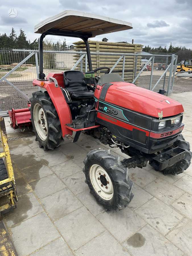 Mitsubishi MTR250, tractors