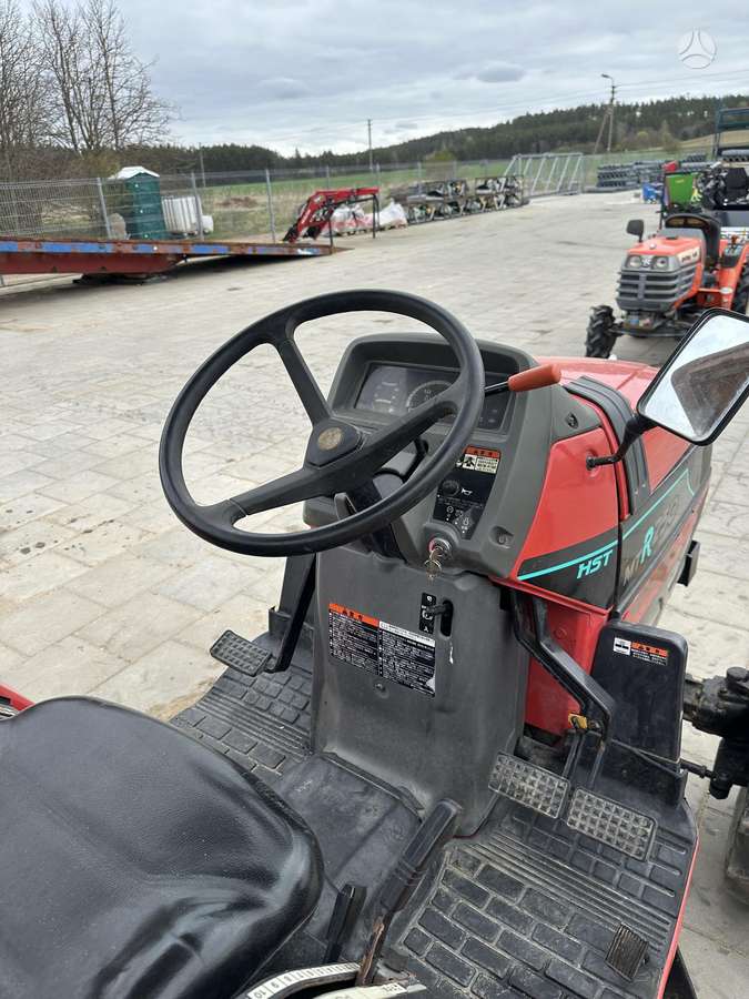 Mitsubishi MTR250, tractors