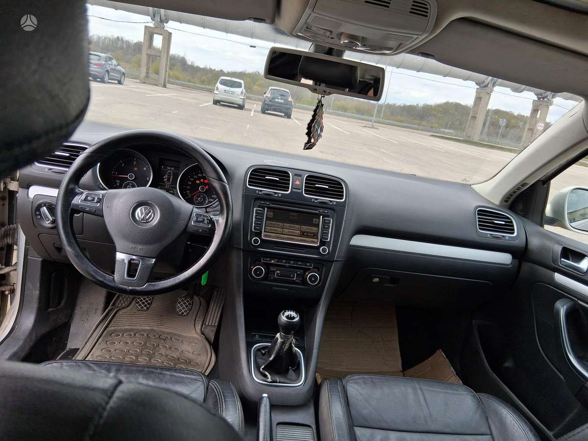 Volkswagen Golf - 9