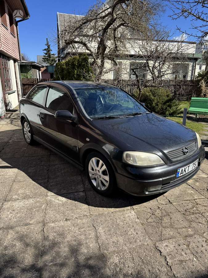 Opel Astra, 2.0 l., Хэтчбек