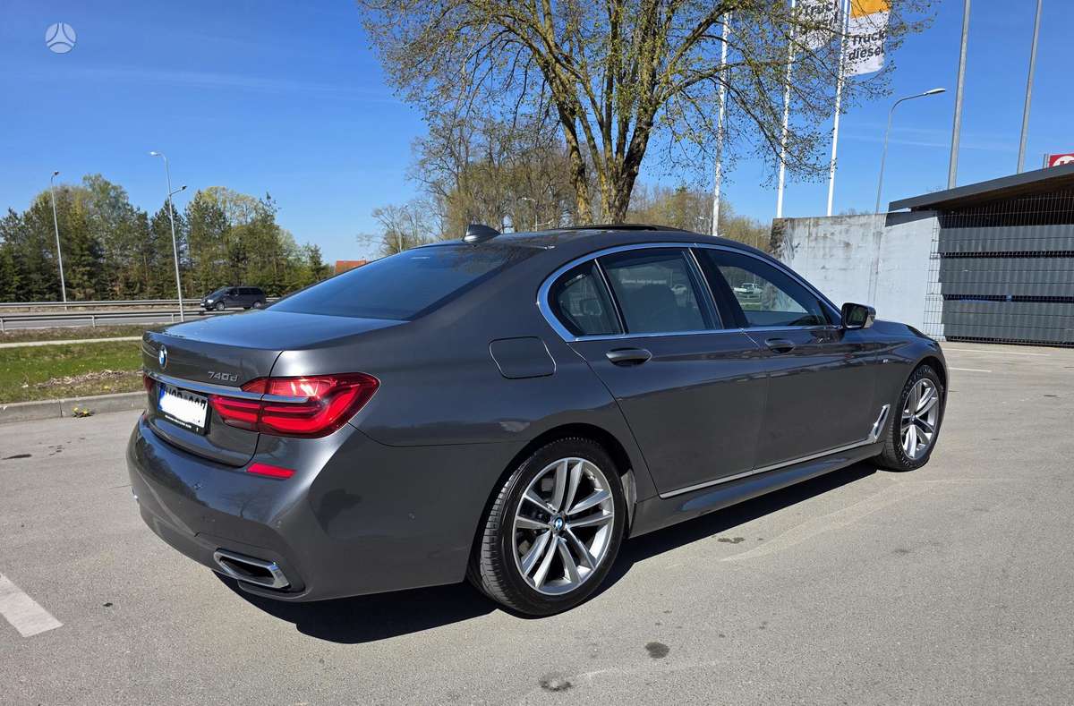 BMW 740, 3.0 l., Седан
