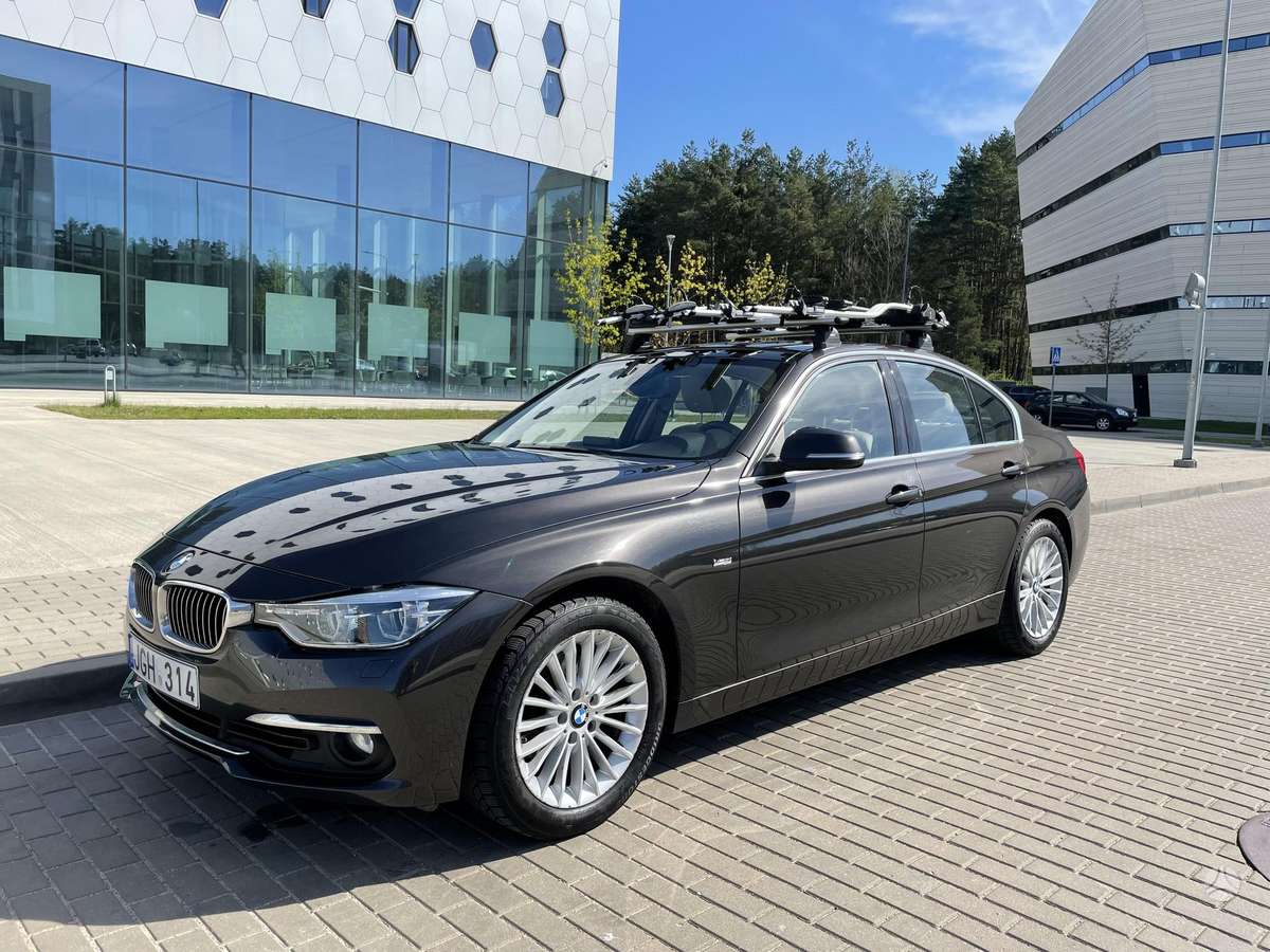 BMW 318, 1.5 l., Седан