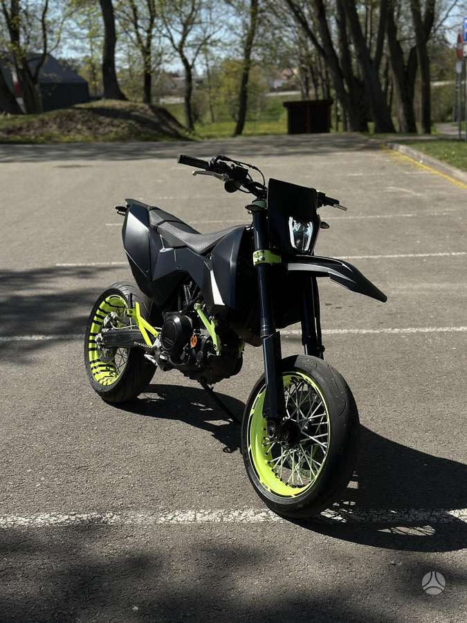 KTM SMC 690cc, supermoto