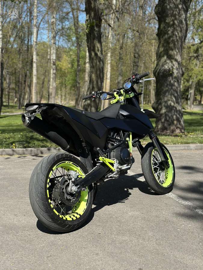 KTM SMC 690cc, supermoto
