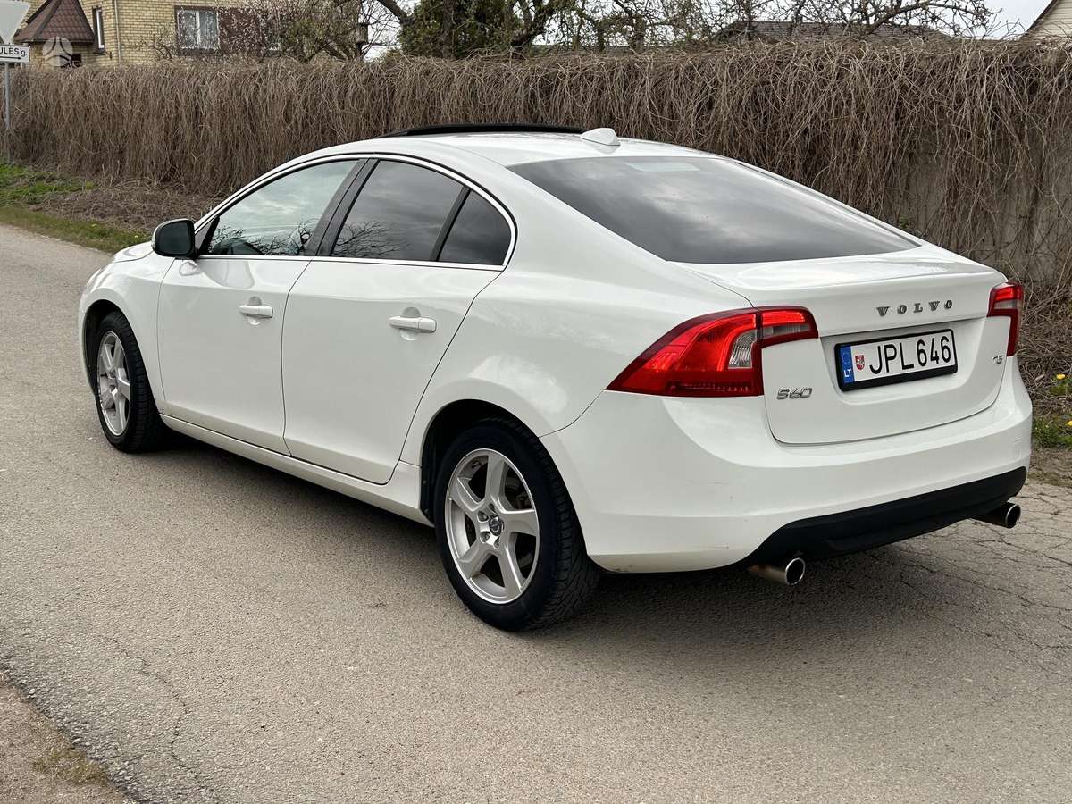 Volvo S60, 2.5 l., Седан