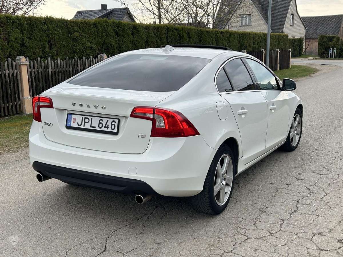 Volvo S60, 2.5 l., Седан