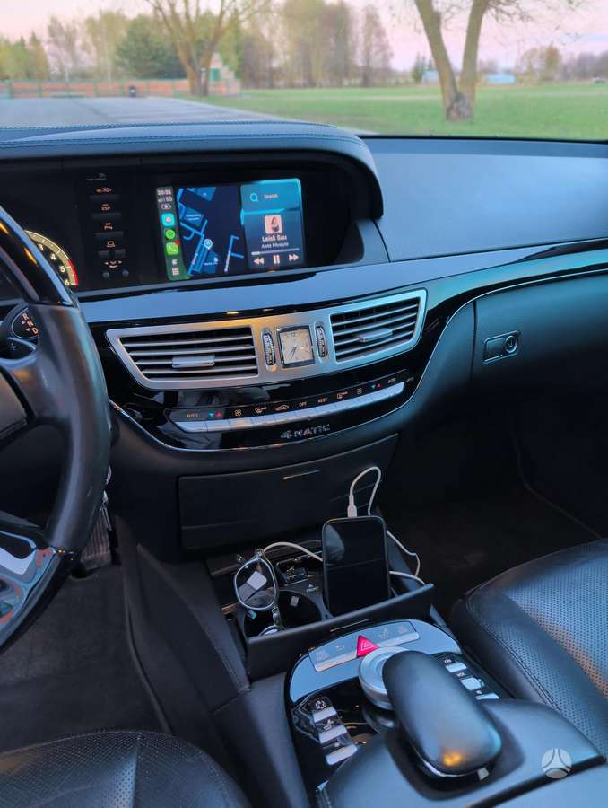 Mercedes-Benz S320, sedanas