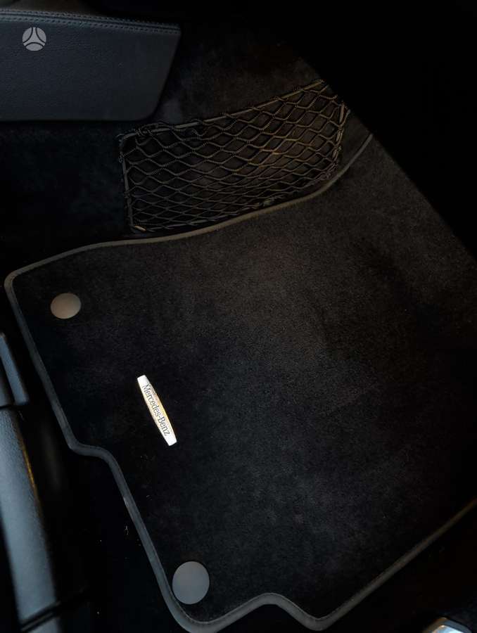 Mercedes-Benz S320, sedanas
