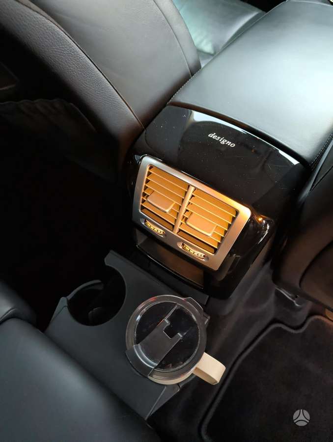 Mercedes-Benz S320, sedanas