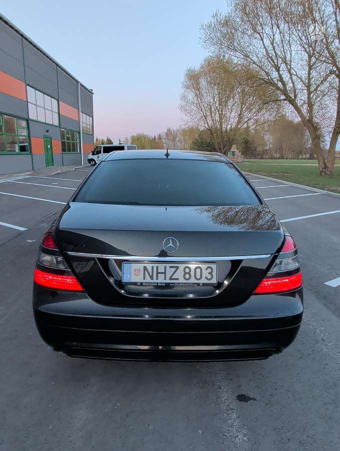 Mercedes-Benz S320, sedanas