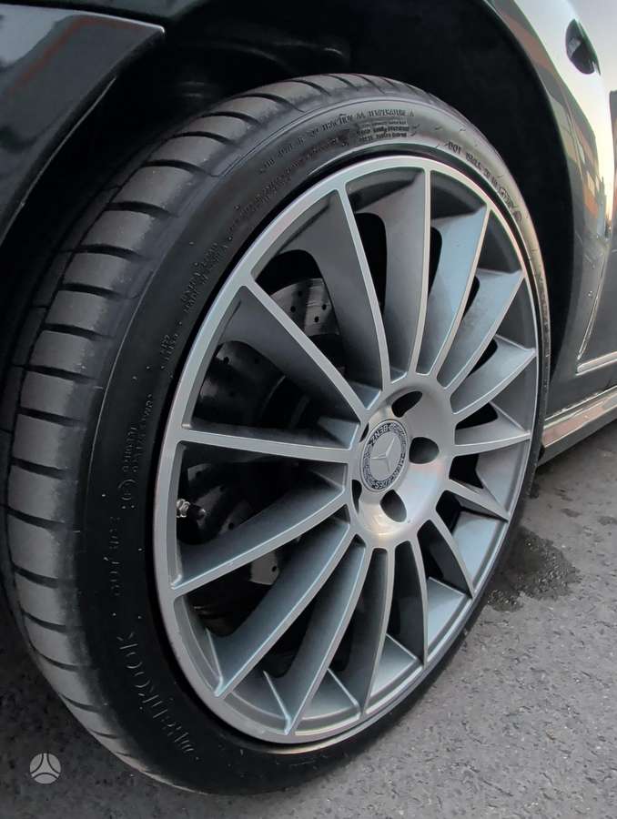 Mercedes-Benz S320, sedanas