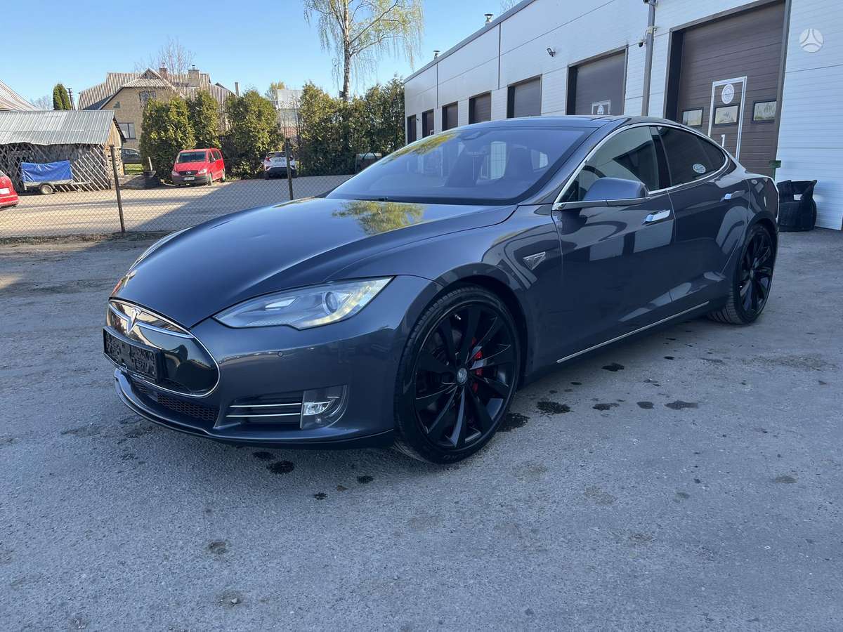 Tesla Model S, 90 kWh, hatchback