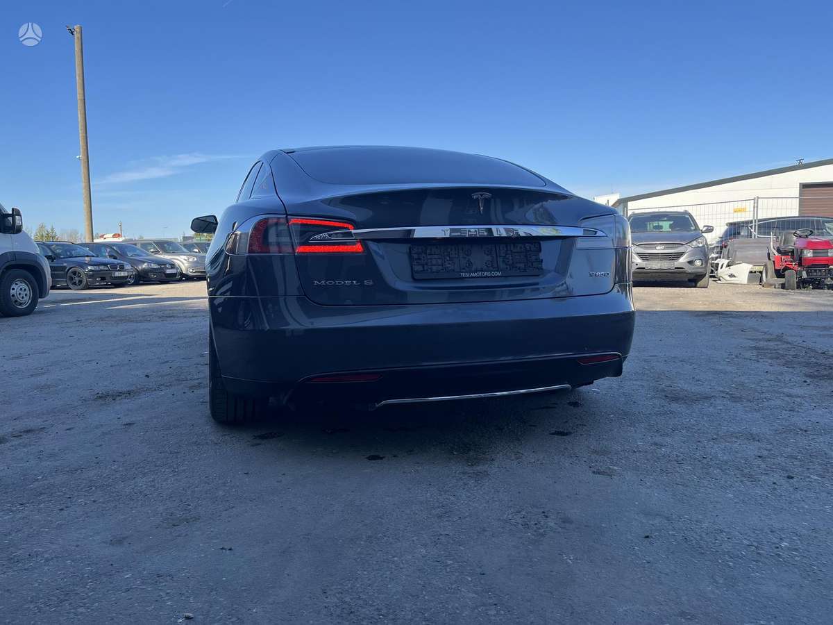 Tesla Model S, 90 кВт·ч, Хэтчбек