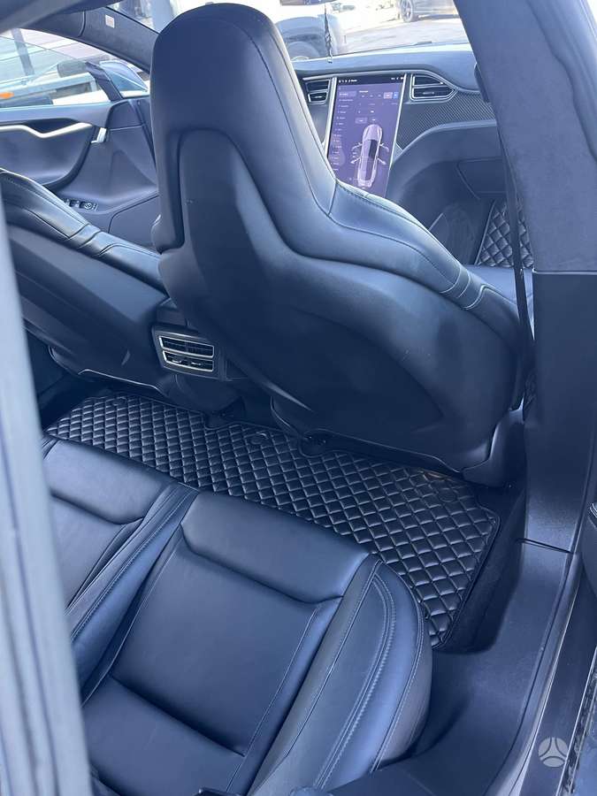 Tesla Model S, 90 kWh, hatchback