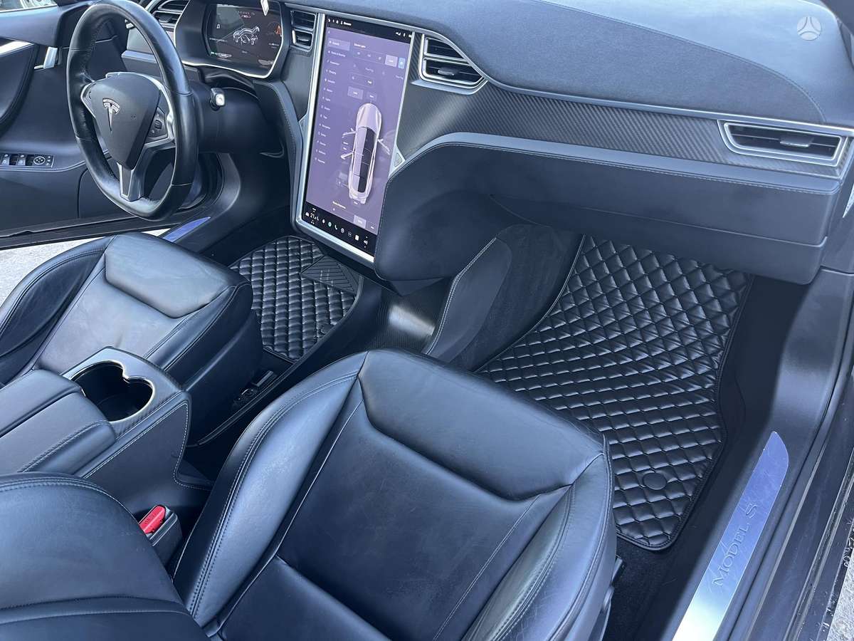 Tesla Model S, 90 kWh, hatchback