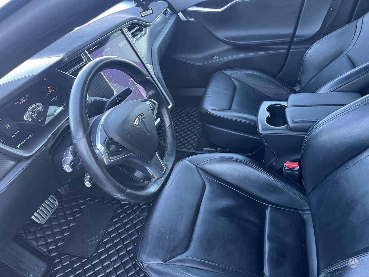 Tesla Model S, 90 kWh, hatchback