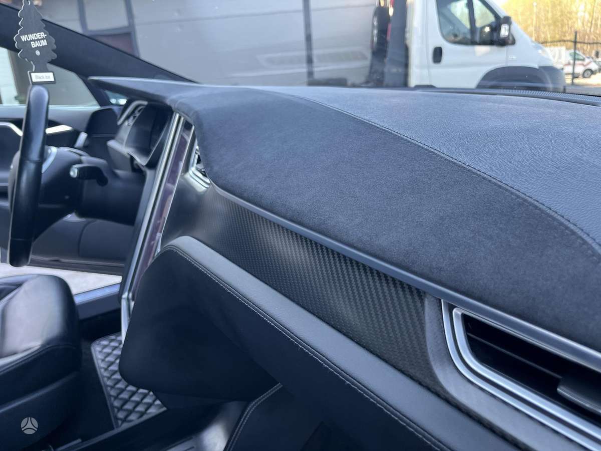 Tesla Model S, 90 kWh, hatchback