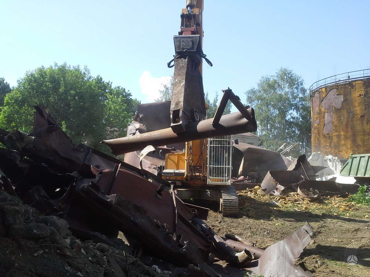 Metalinių statinių griovimas-karpymas