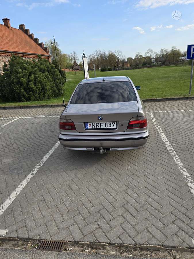 BMW 530, 2.9 l., Седан
