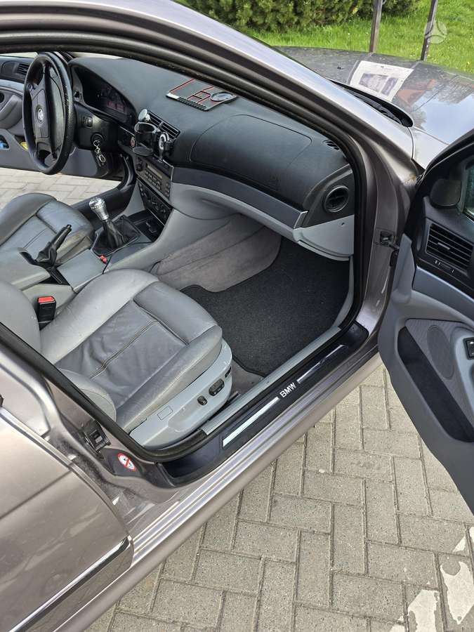 BMW 530, 2.9 l., Седан