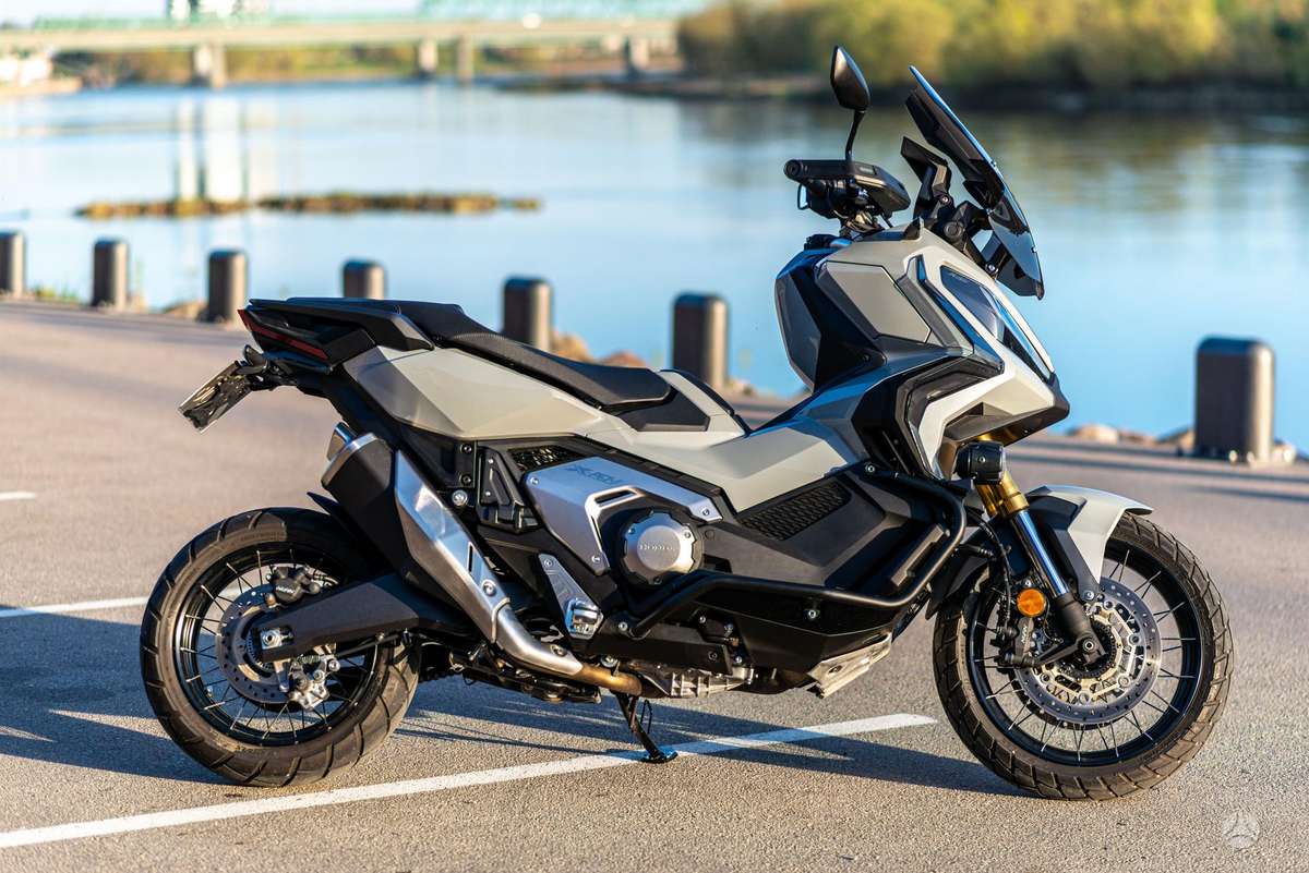 Honda X-ADV 750cc, enduro / adventure