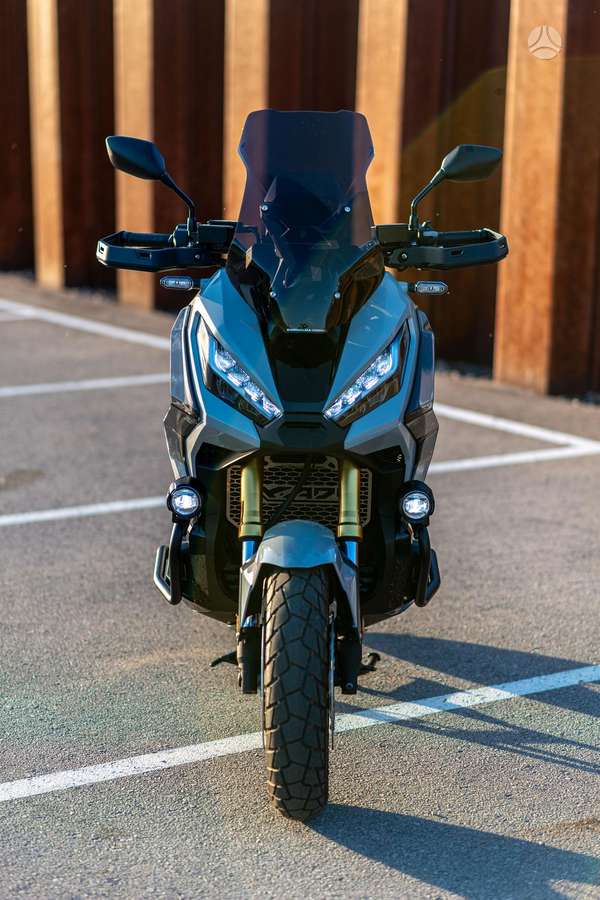 Honda X-ADV 750cc, enduro / adventure