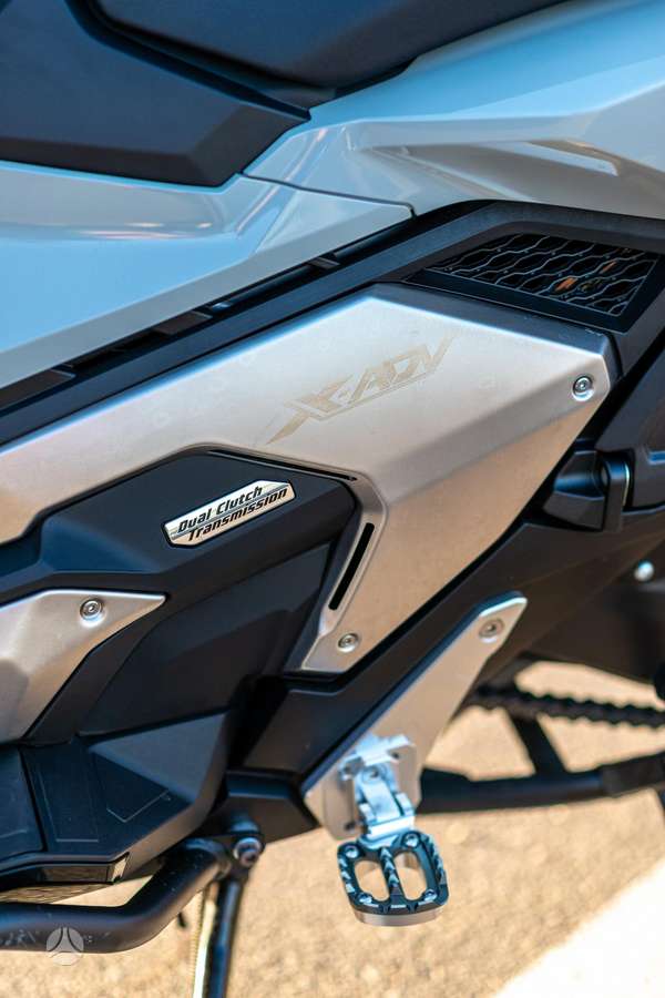 Honda X-ADV 750cc, enduro / adventure