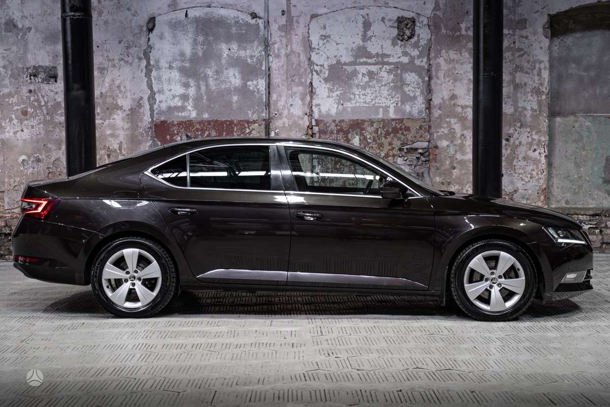 Skoda Superb, 2.0 l., hatchback
