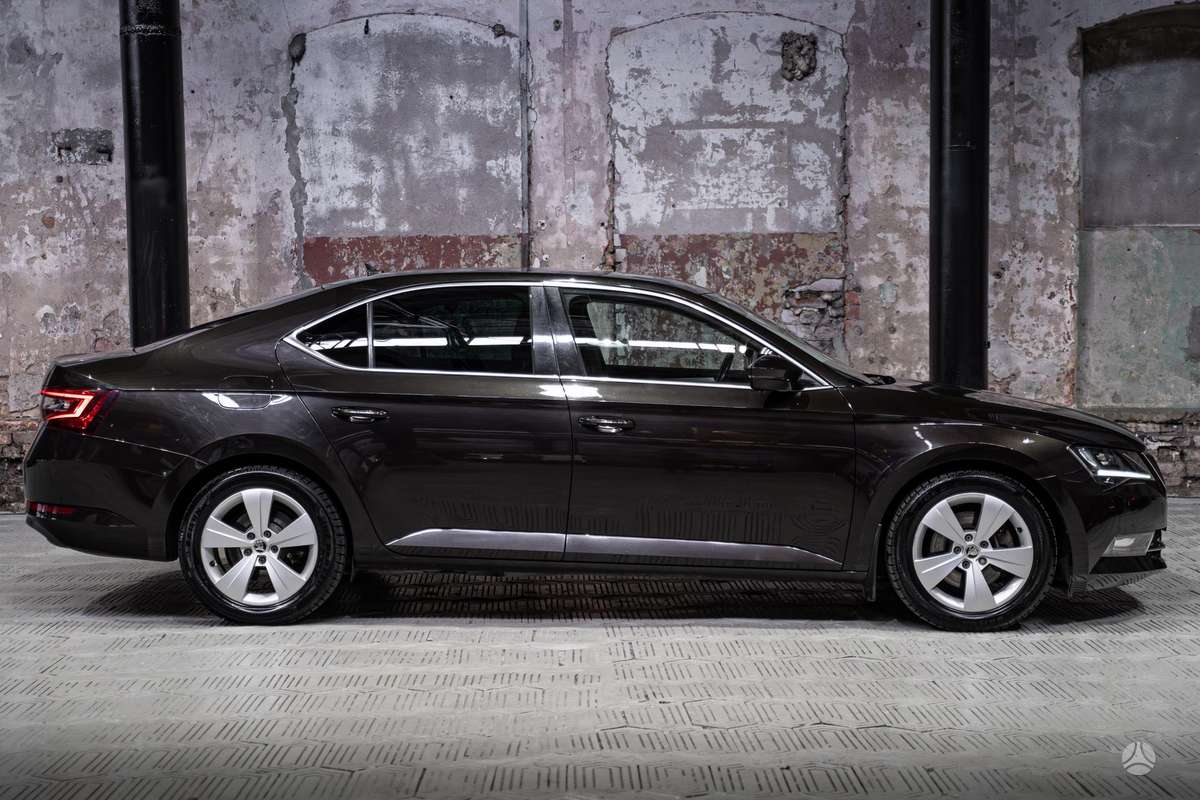Skoda Superb, 2.0 l., Хэтчбек