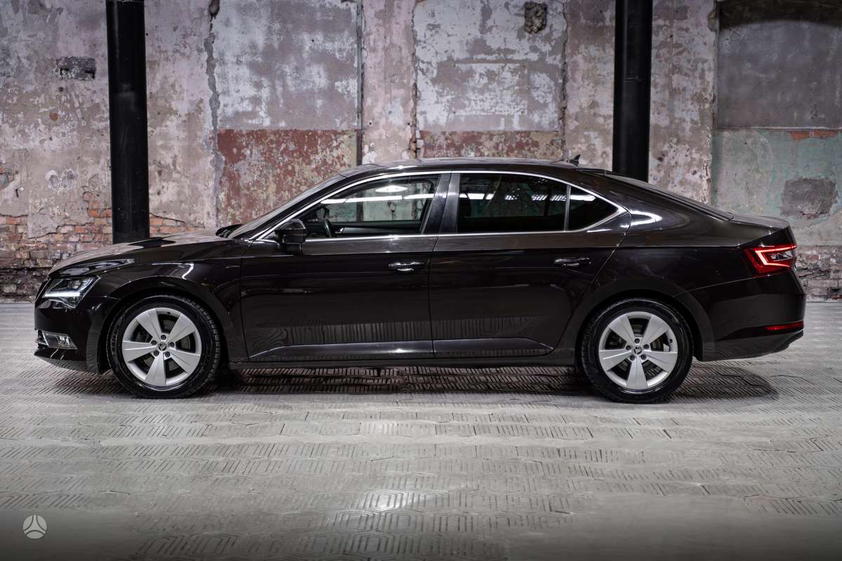 Skoda Superb, 2.0 l., hatchback