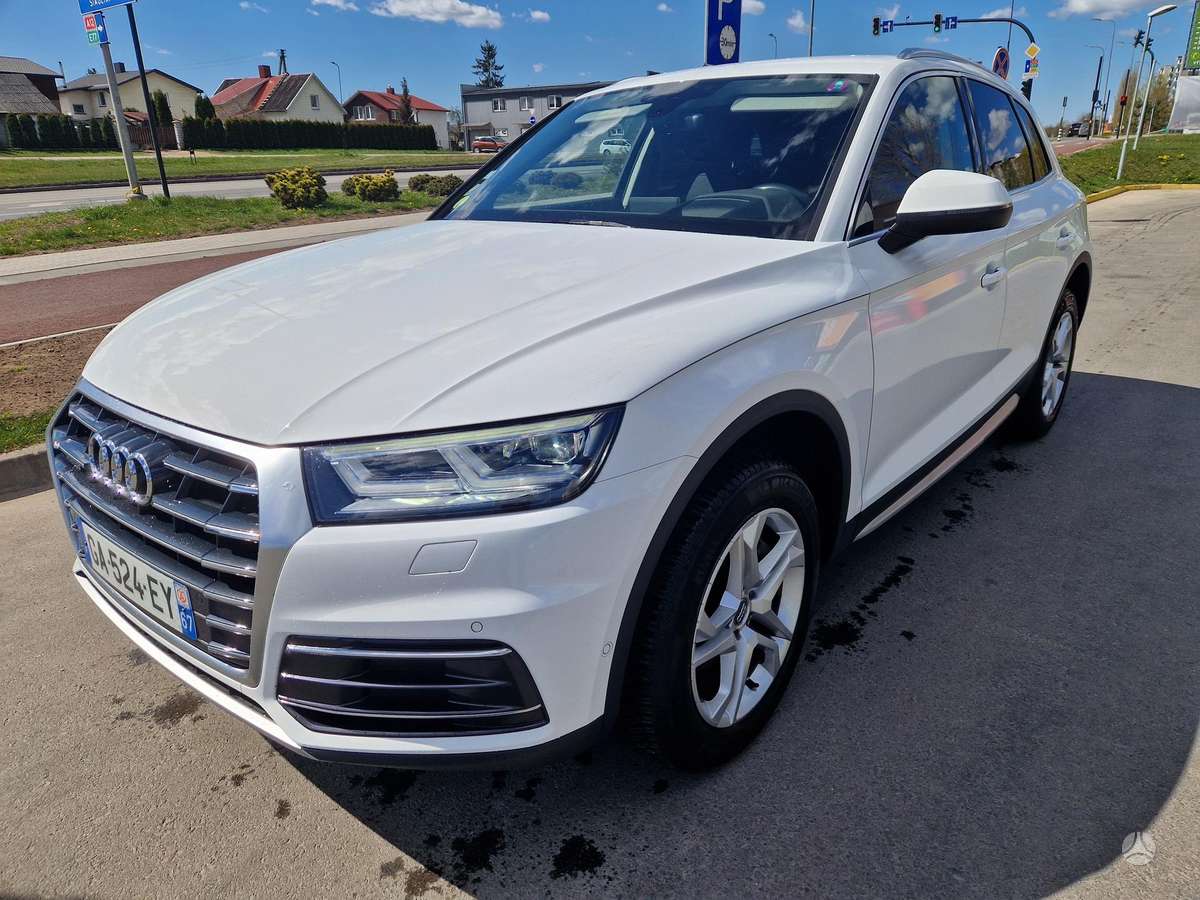 Audi Q5, 2.0 l., off-road / crossover