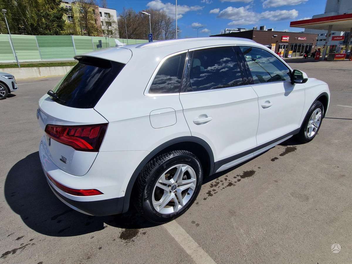 Audi Q5, 2.0 l., Внедорожник / Кроссовер