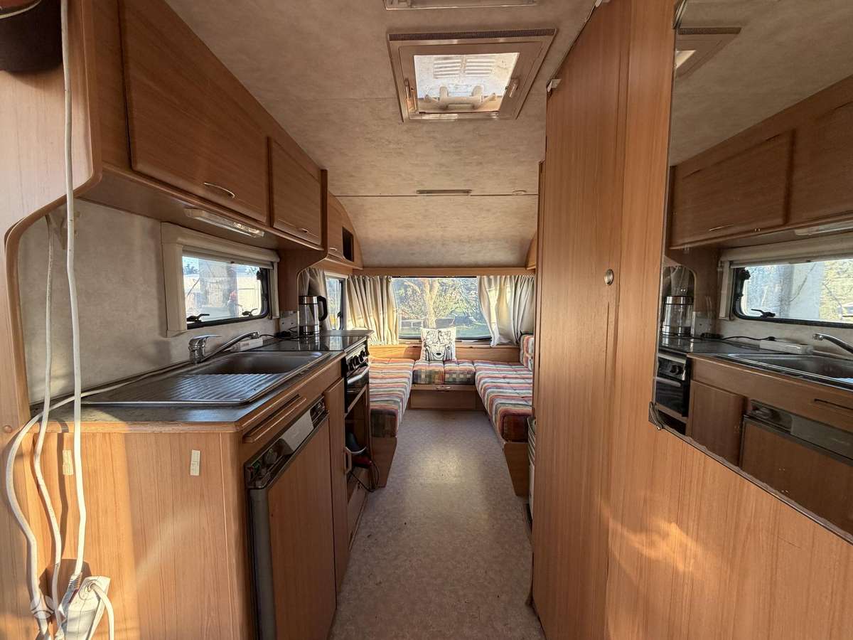 Elddis Crown 2000 505, кемперы