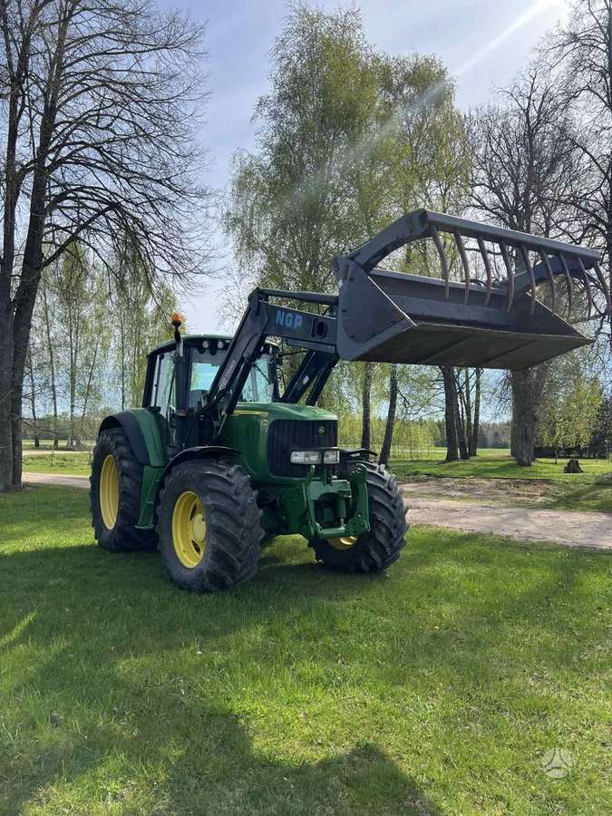 John Deere 6820, тракторы