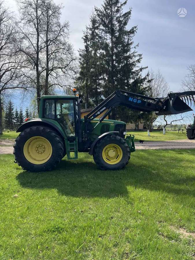 John Deere 6820, тракторы