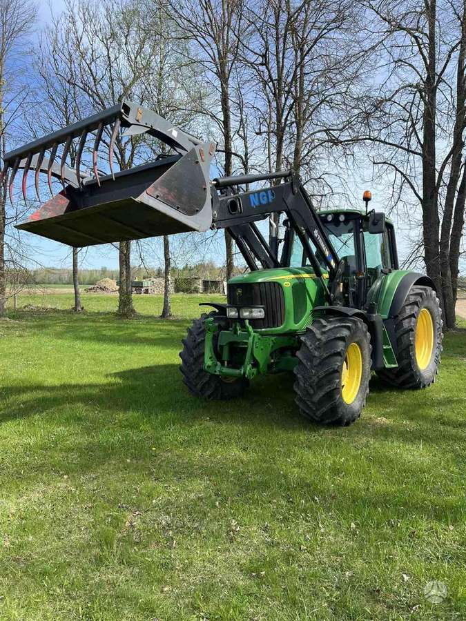 John Deere 6820, тракторы