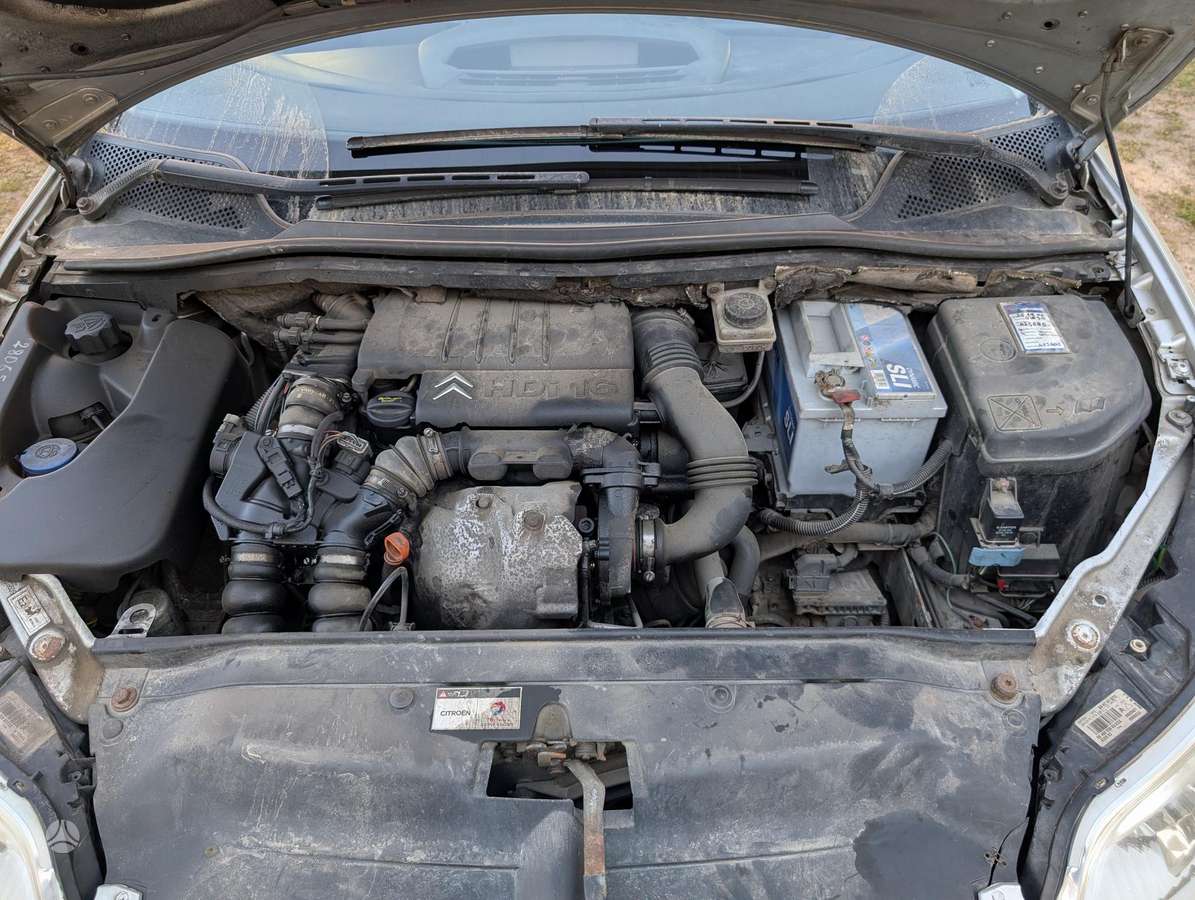 Citroen C4, 1.6 l., hatchback