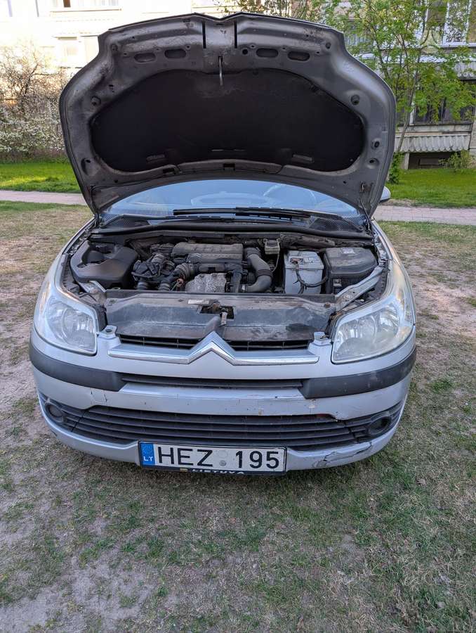 Citroen C4, 1.6 l., hatchback