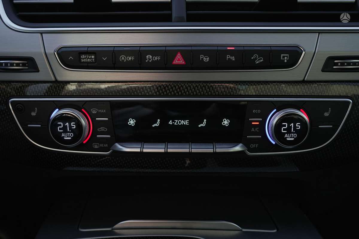Audi SQ7, 4.0 l., Внедорожник / Кроссовер