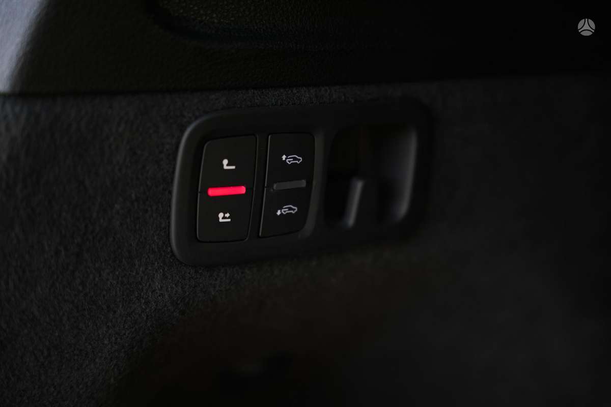 Audi SQ7, 4.0 l., Внедорожник / Кроссовер