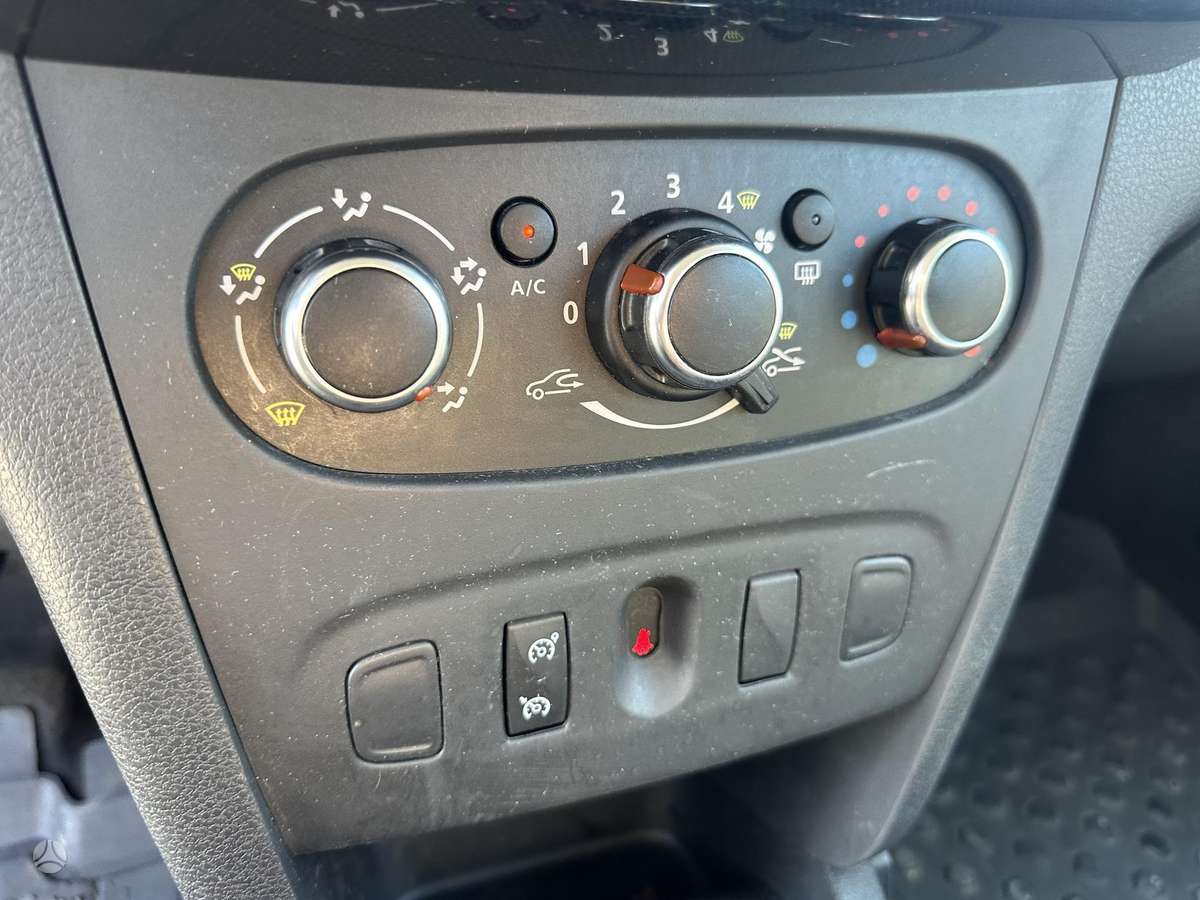 Dacia Logan, 0.9 l., universalas