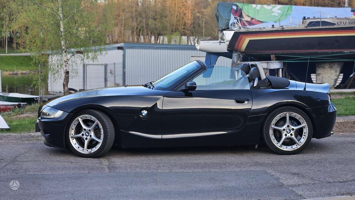 BMW Z4, 2.2 l., convertible