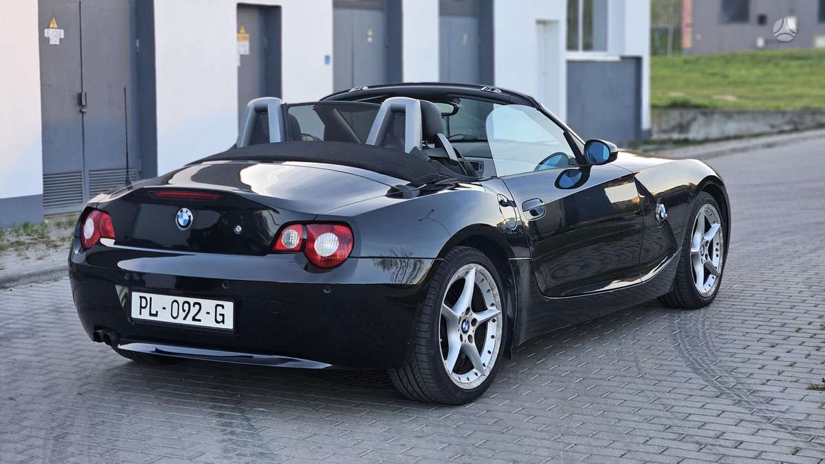 BMW Z4, 2.2 l., convertible