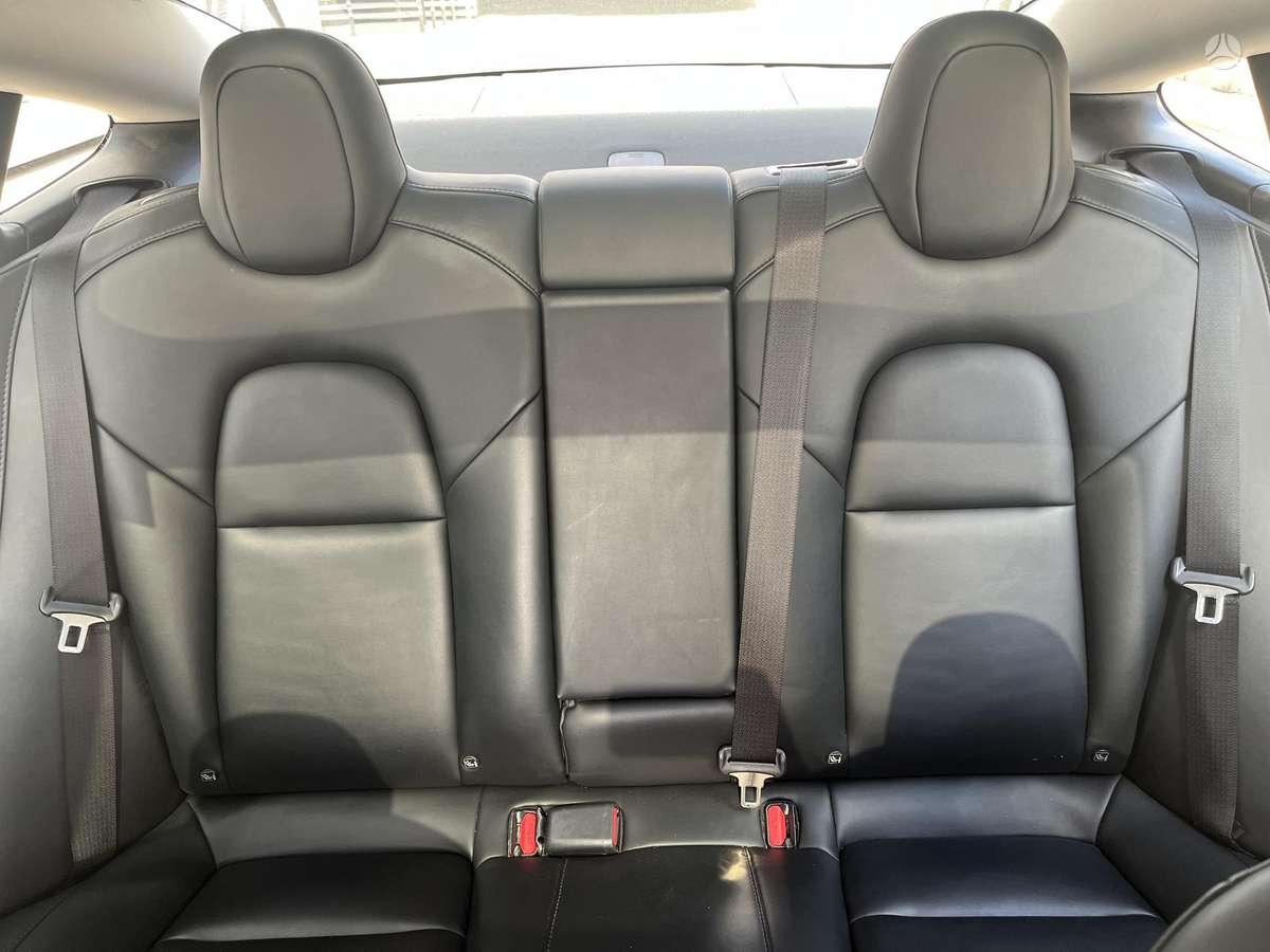 Tesla Model 3, 84 кВт·ч, Седан