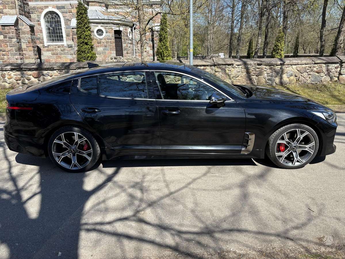 Kia Stinger, 3.3 l., Седан