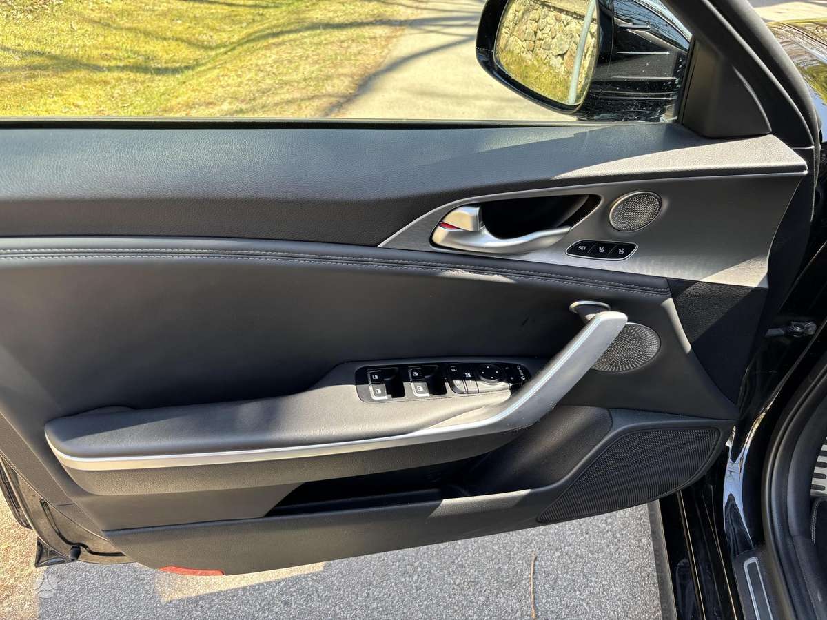 Kia Stinger, 3.3 l., Седан